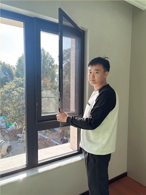 九4